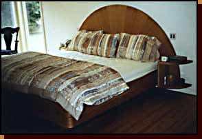 Arch Bed